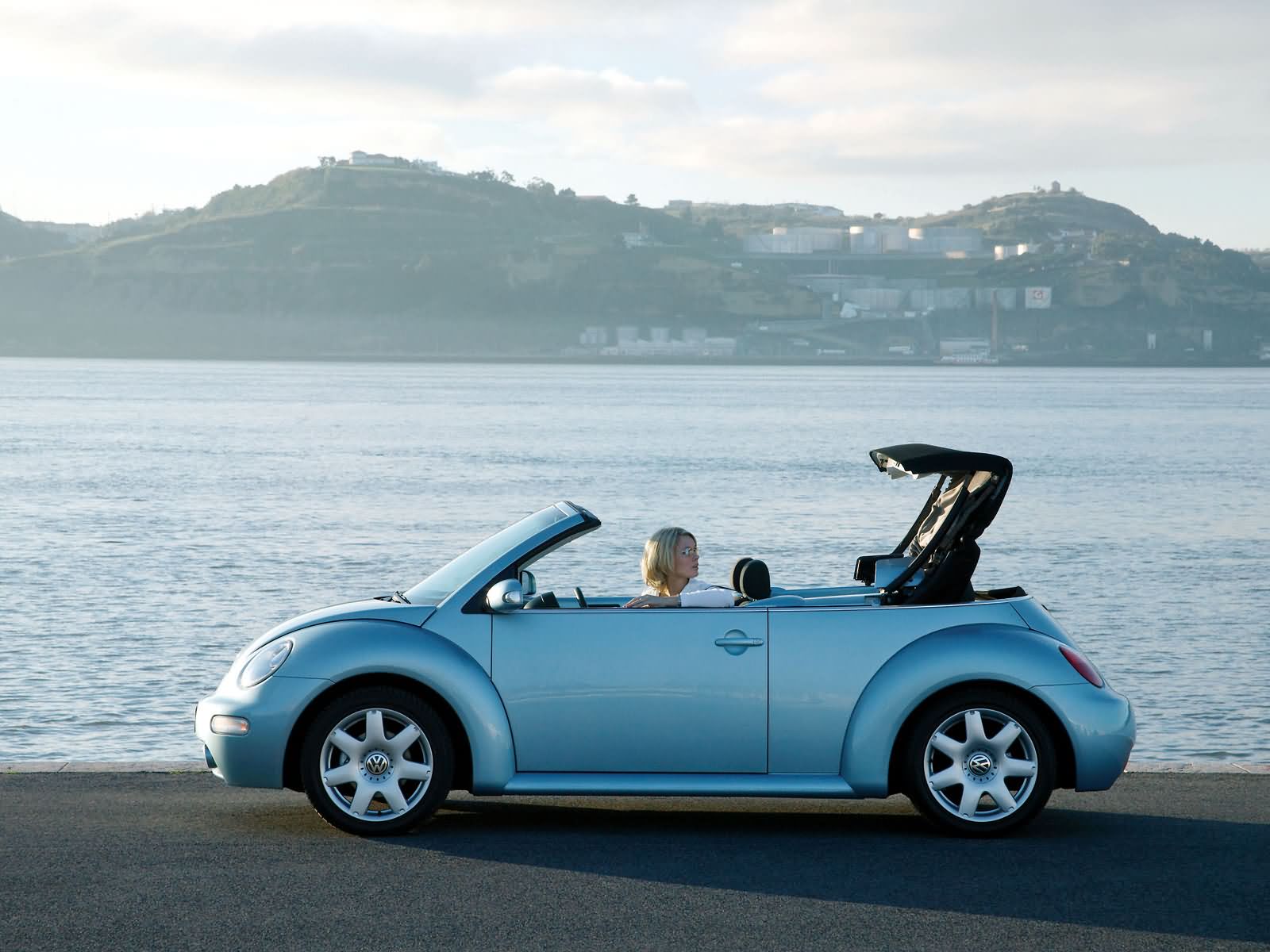 VW Beetle Cabrio White