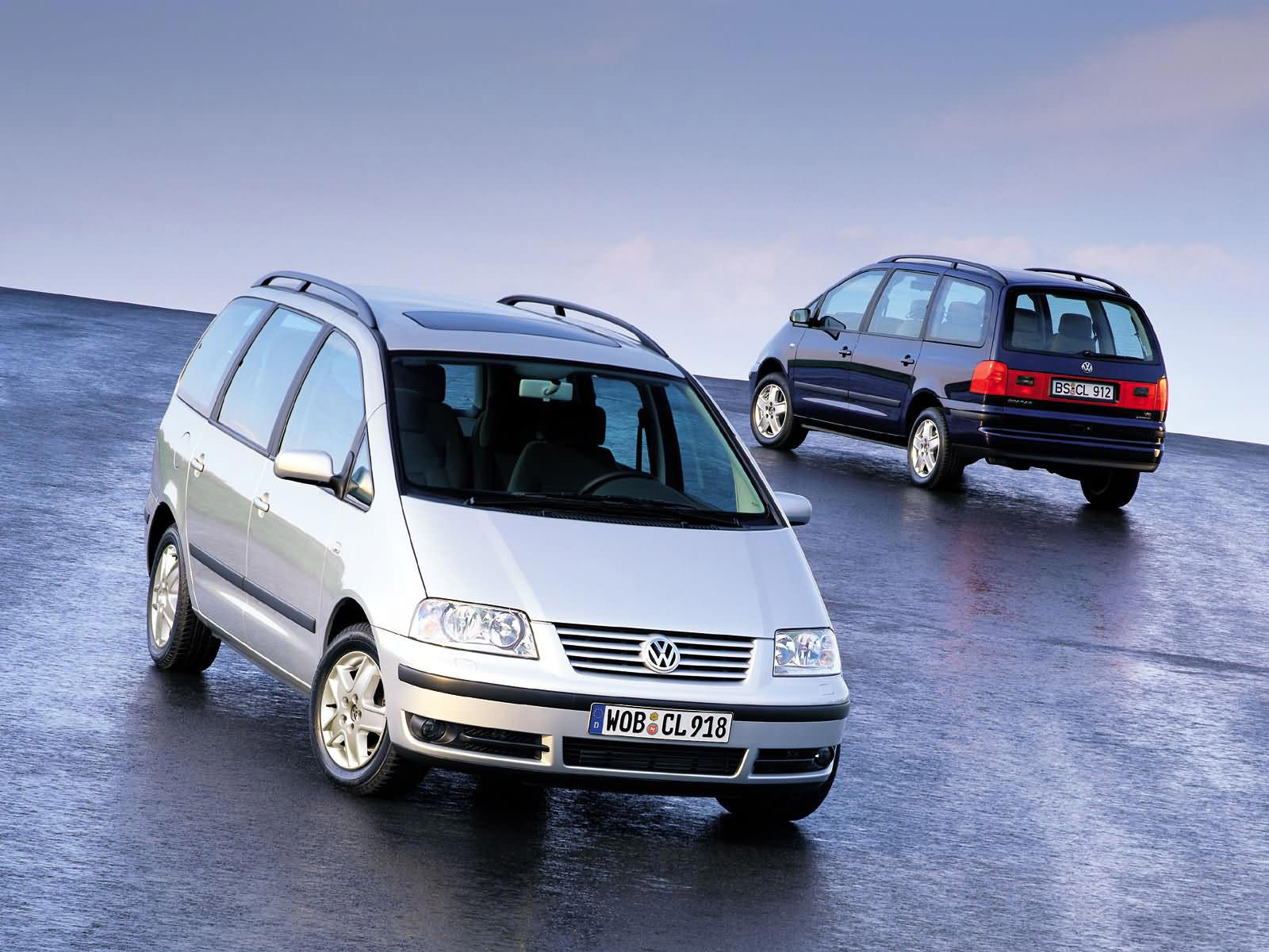 Volkswagen sharan. Фольксваген Шаран. Volkswagen Sharan i. Volkswagen Шаран. Минивэн Шаран.