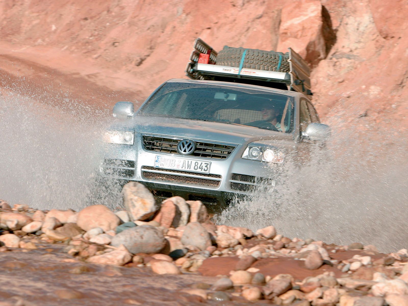 VW Touareg 2007 Road