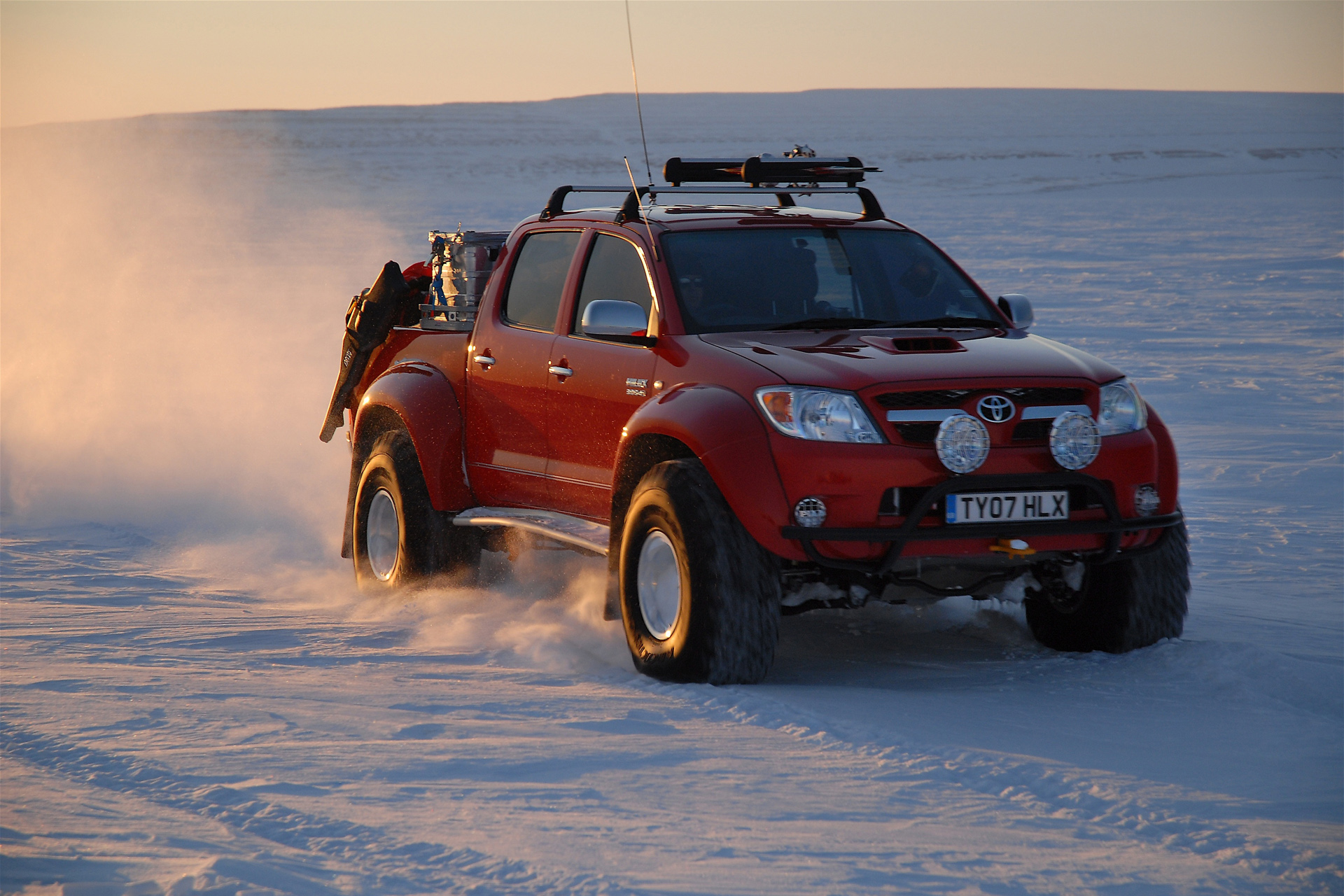 Toyota Hilux Arctic Trucks Top Gear