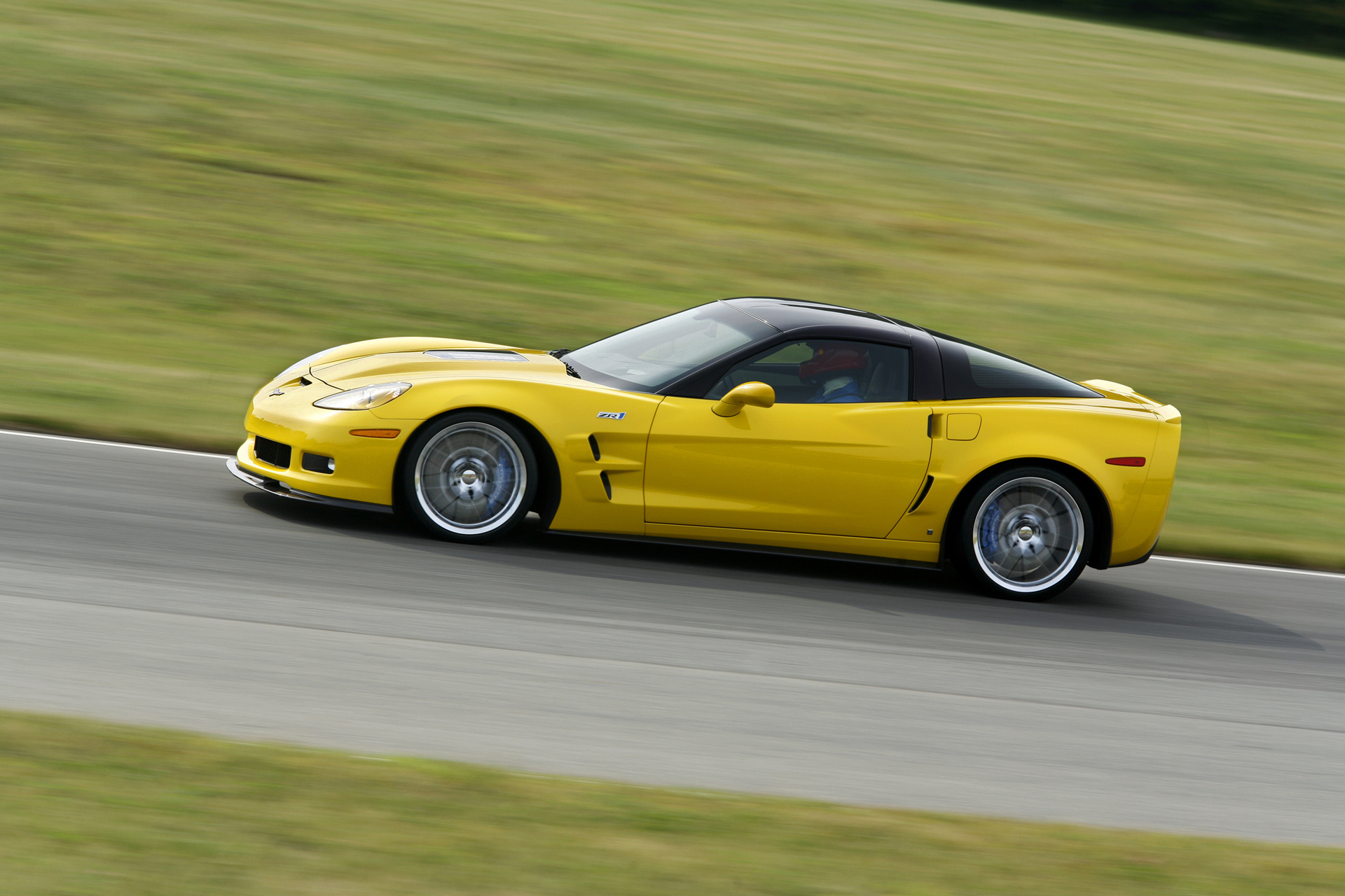 Chevrolet Corvette ZR-1 фото