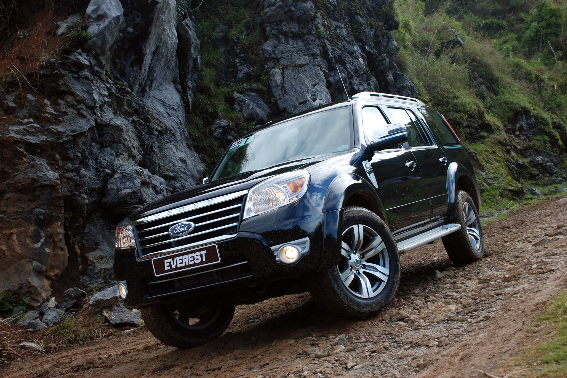 Ford Everest фото