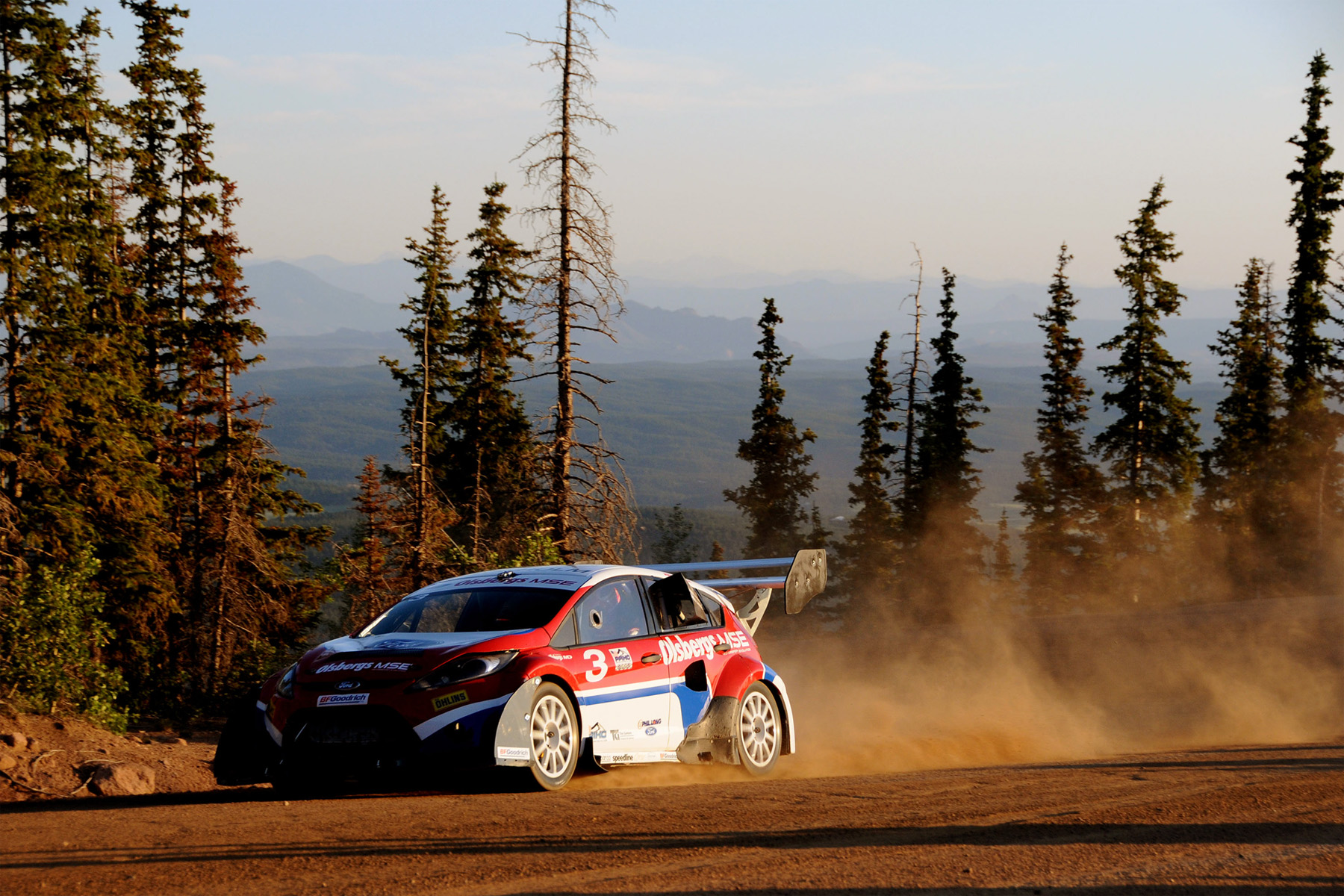 Ford Fiesta Rallycross фото