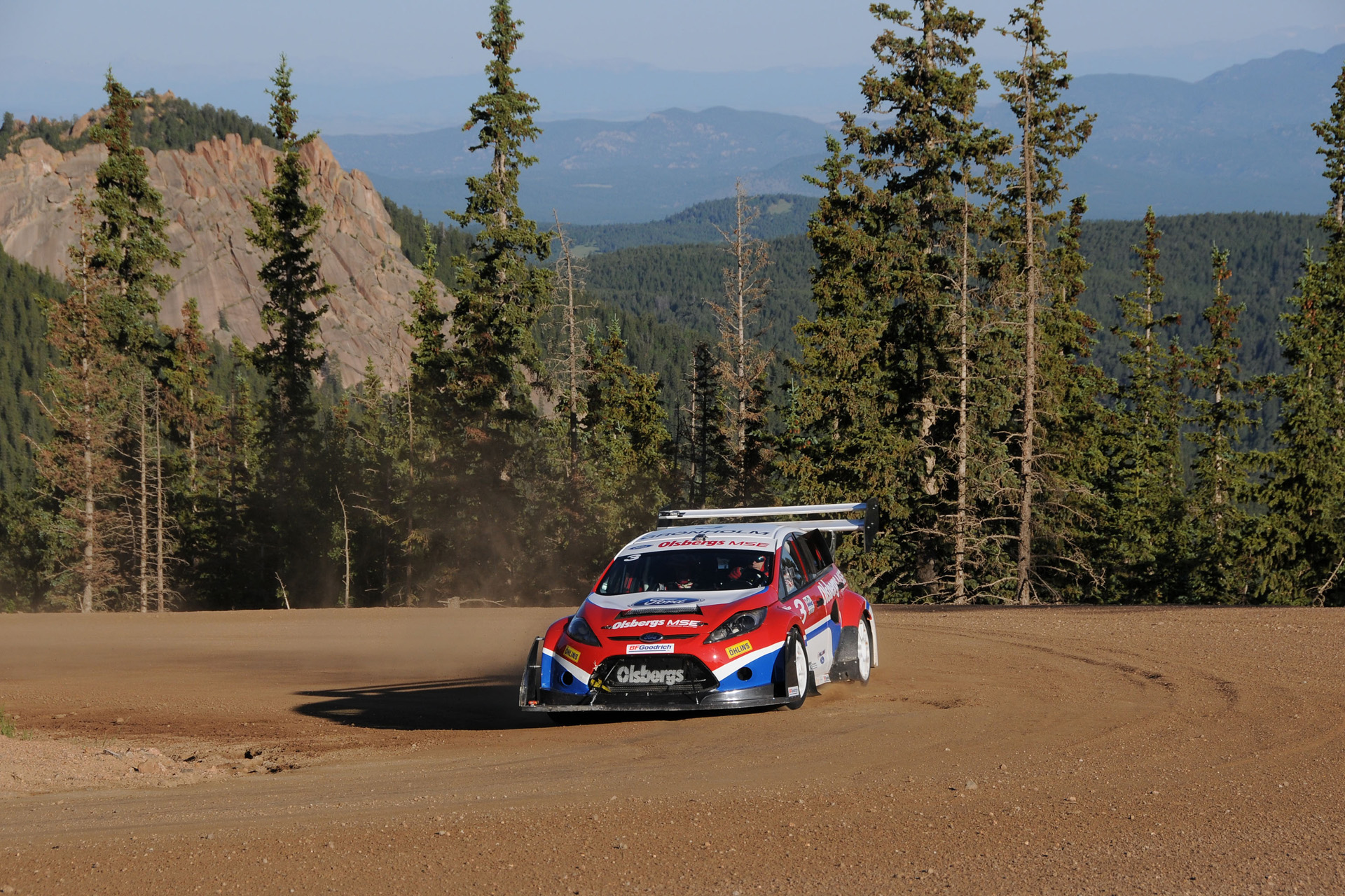 Ford Fiesta Rallycross фото