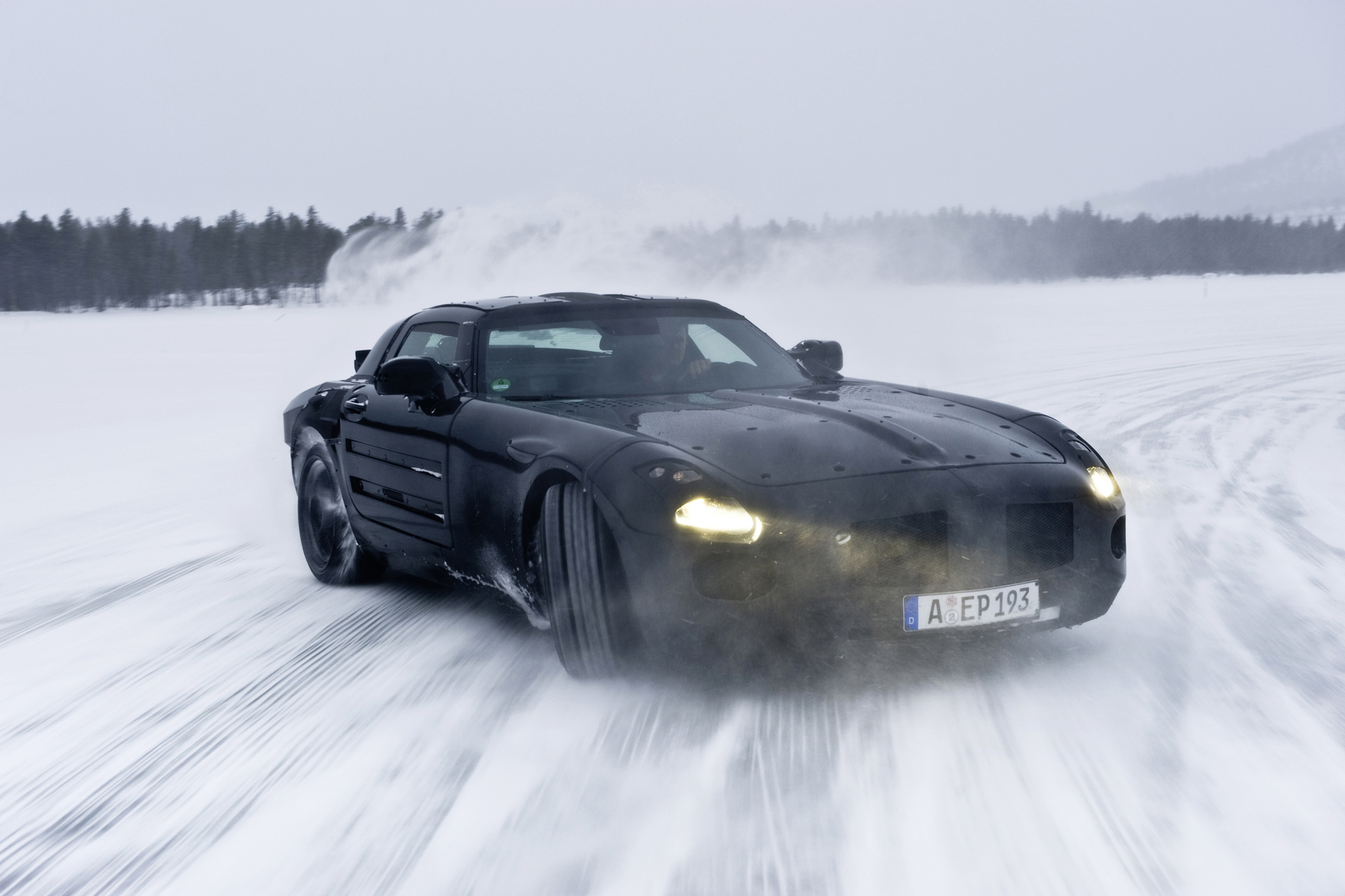 Mercedes-Benz SLS AMG фото