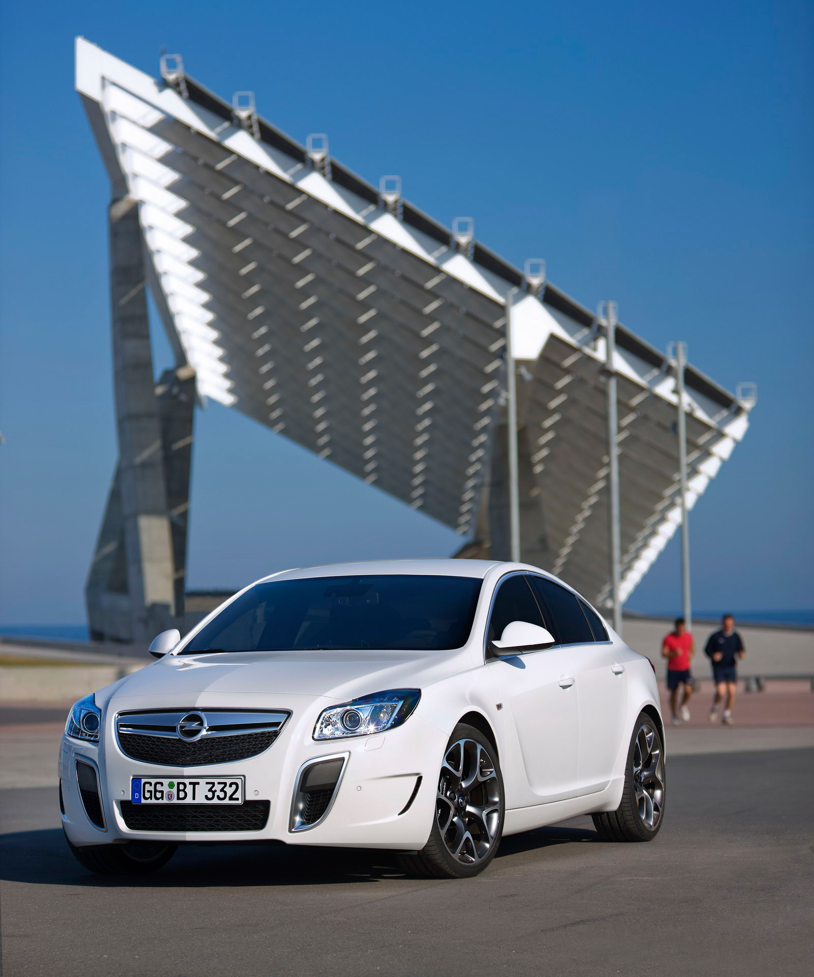 Opel Insignia OPC фото