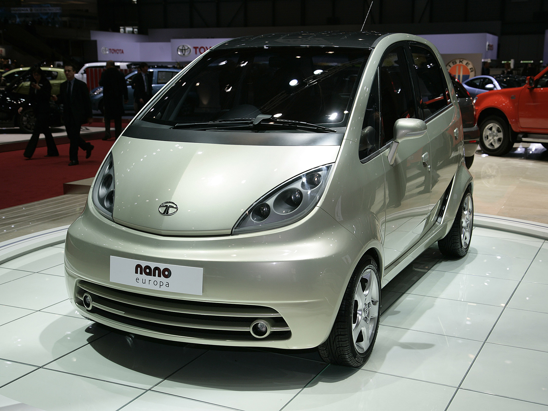 Tata Nano фото