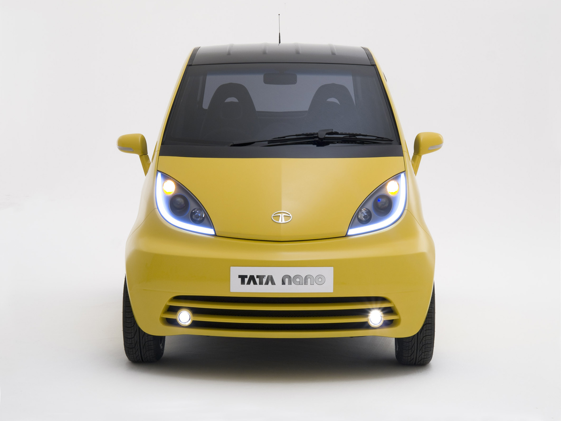 Tata Nano фото