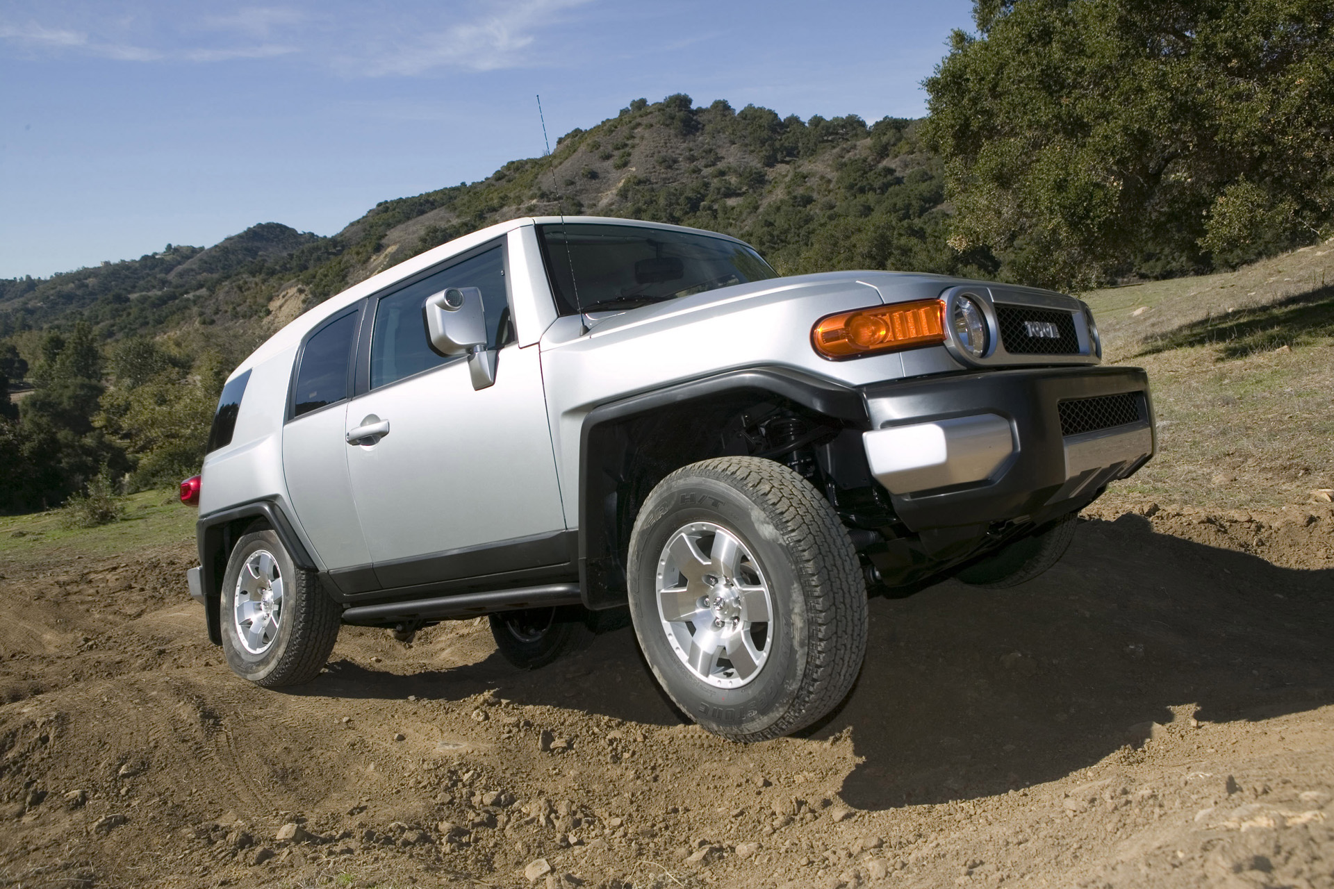 Toyota FJ Cruiser фото