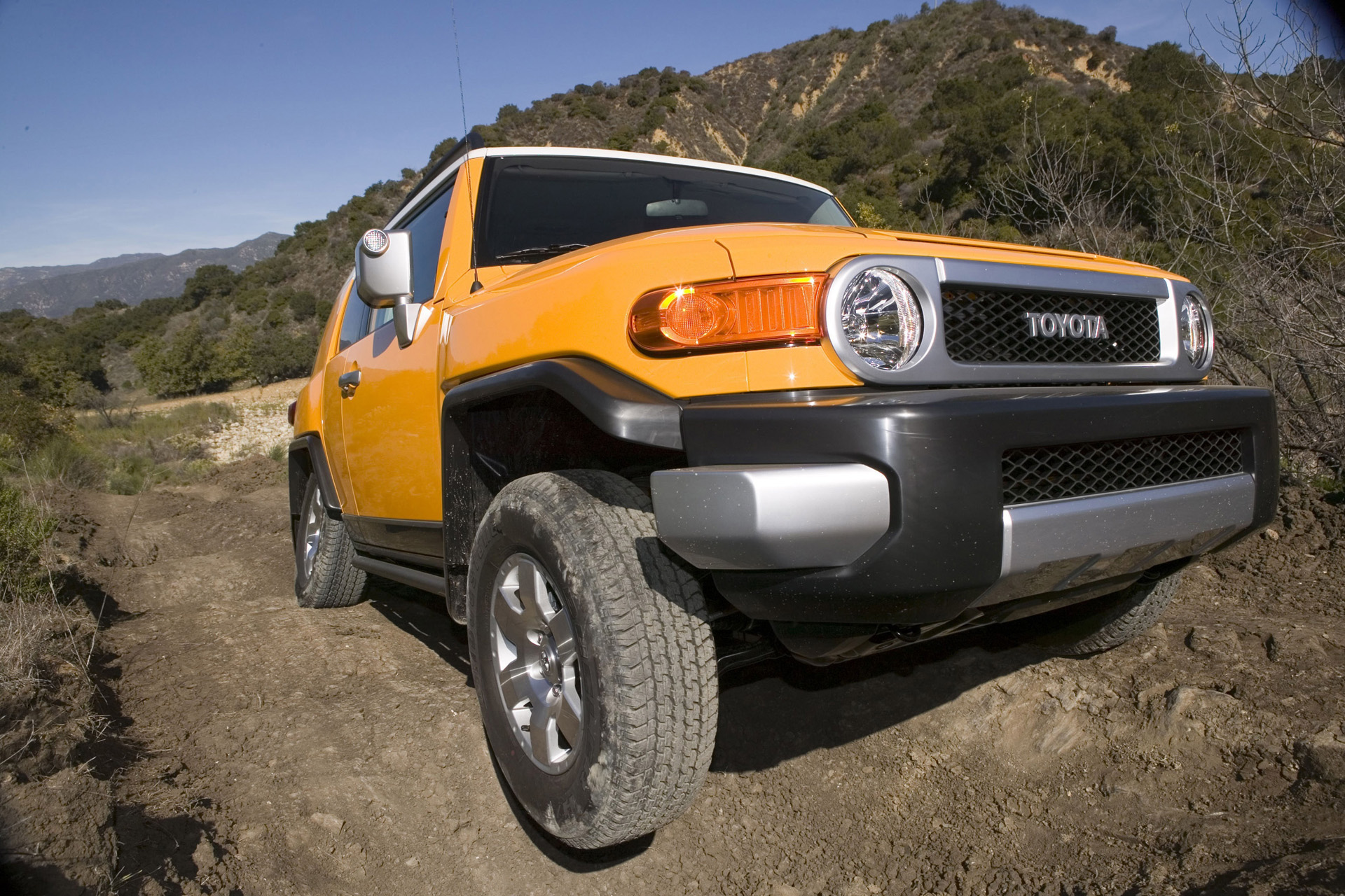 Toyota FJ Cruiser фото