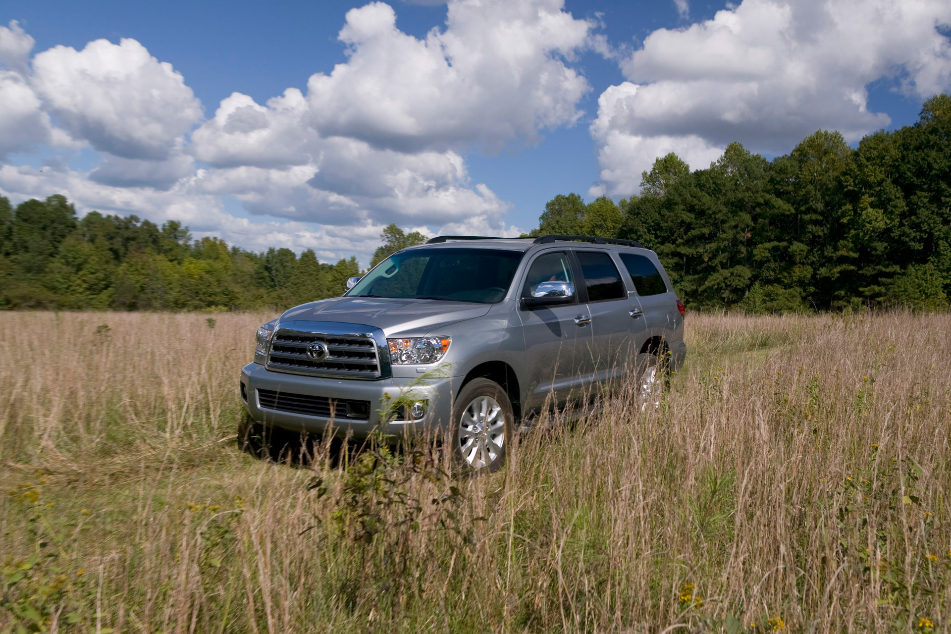 Toyota Sequoia фото