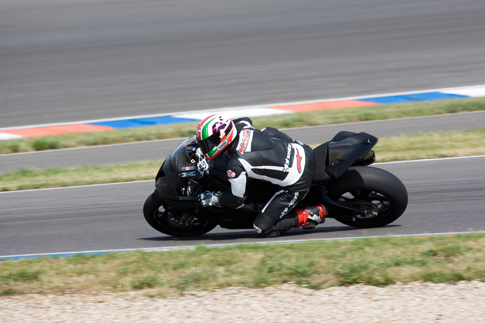 BMW S1000RR фото