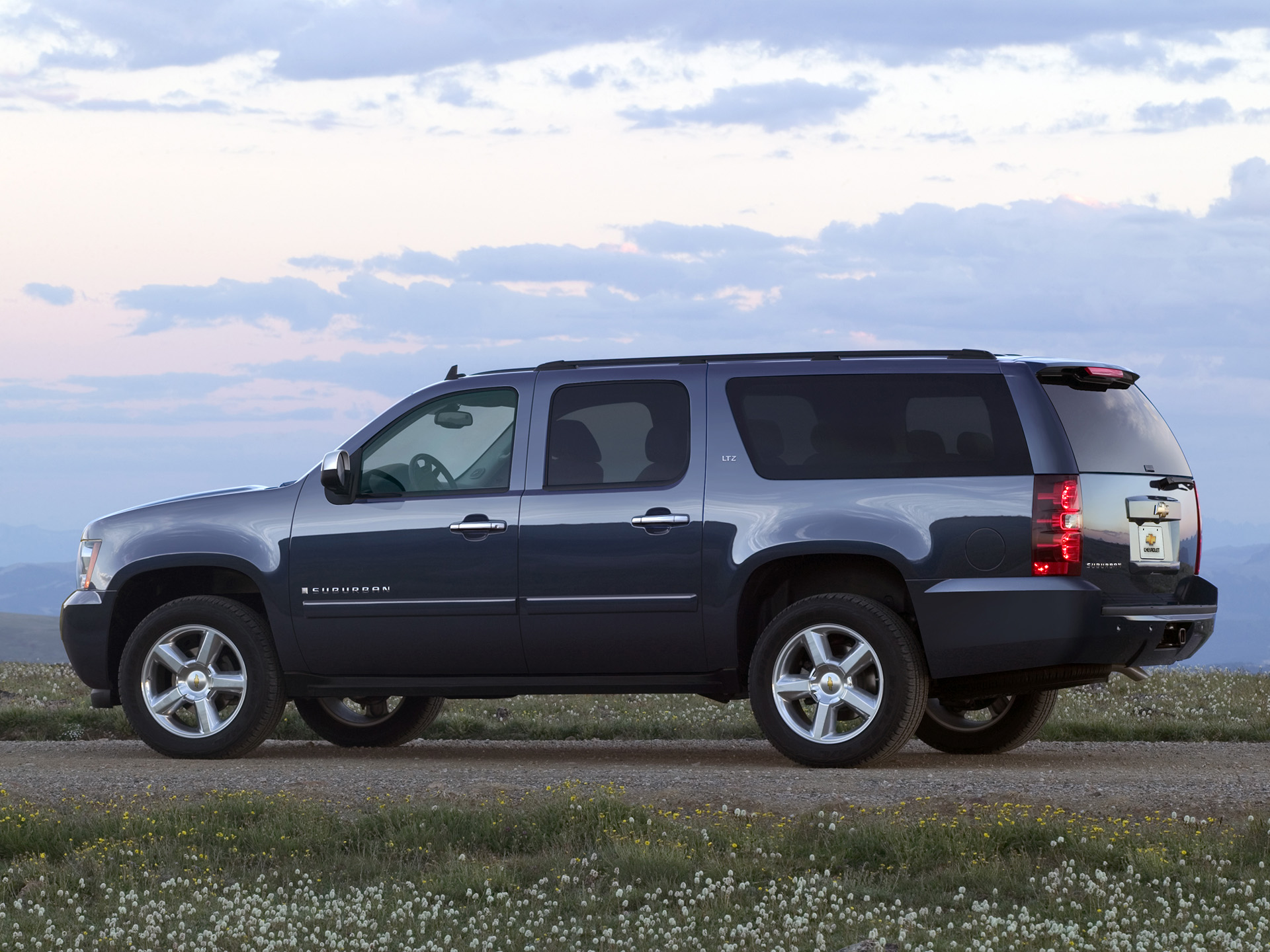 Chevrolet Suburban фото