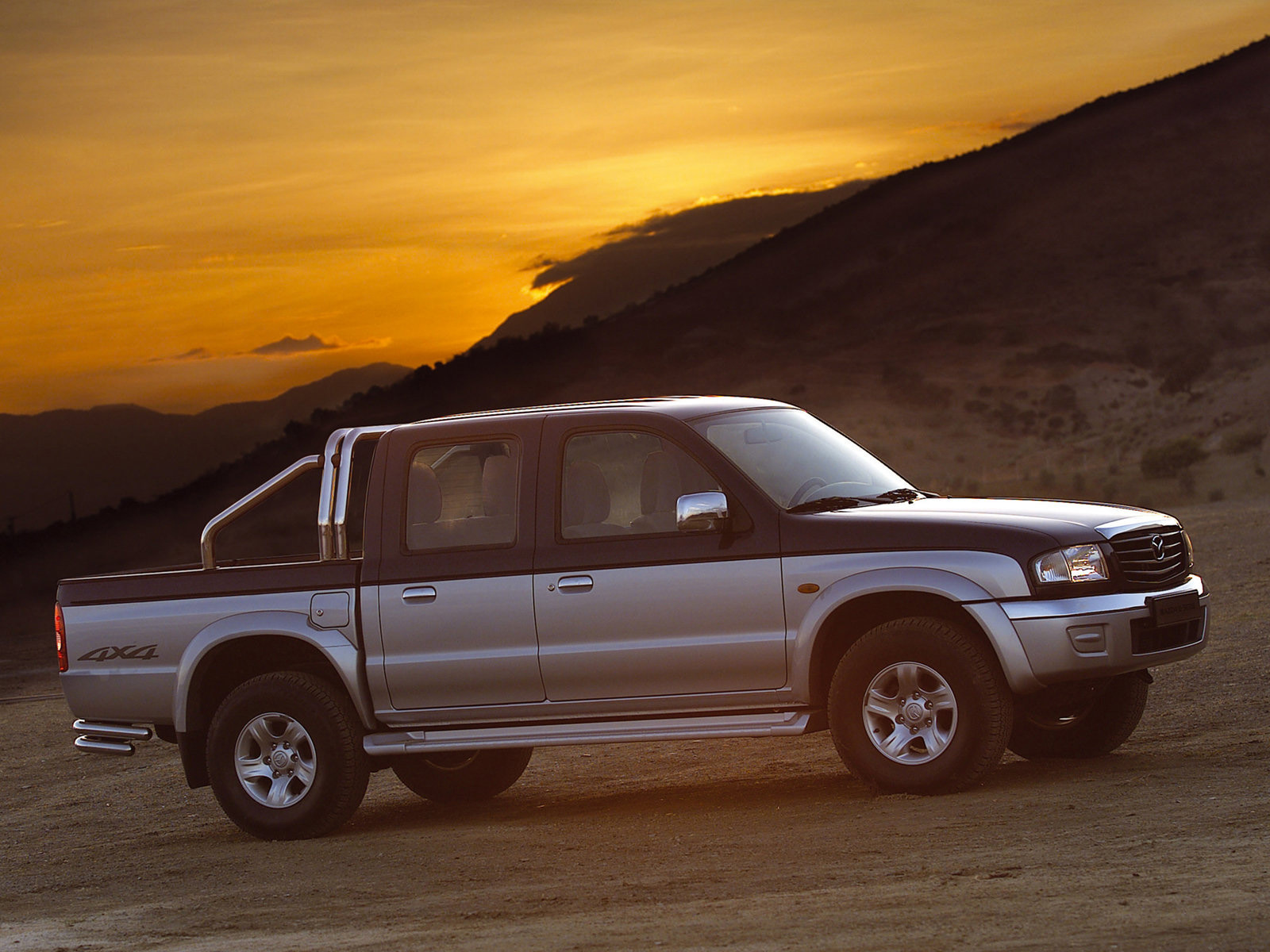 Mazda B2500 фото