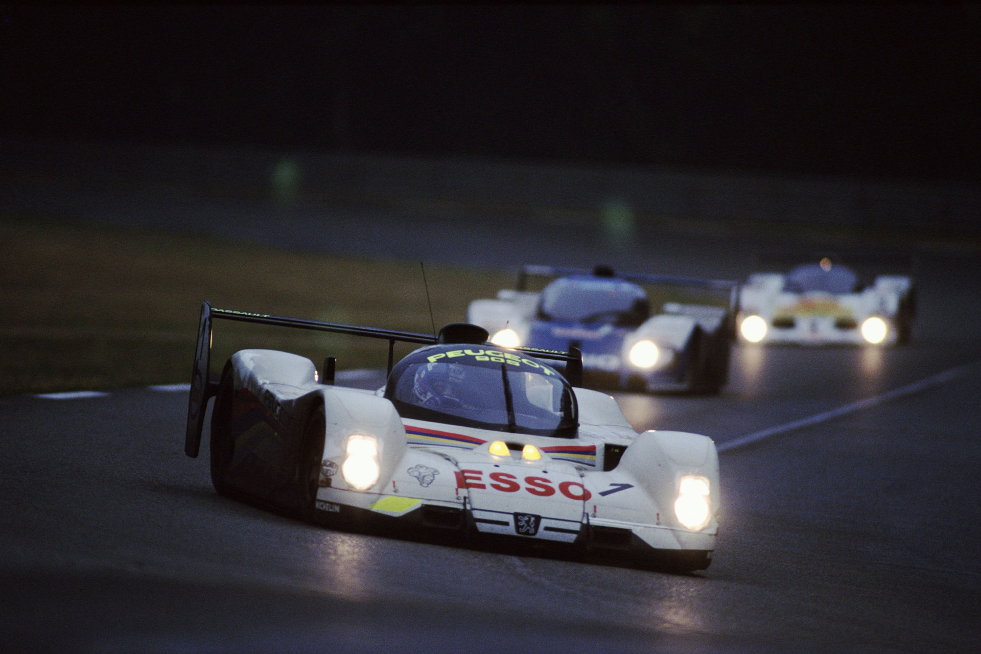 Peugeot 905 фото