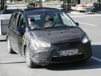 Ford C-Max проходит тесты