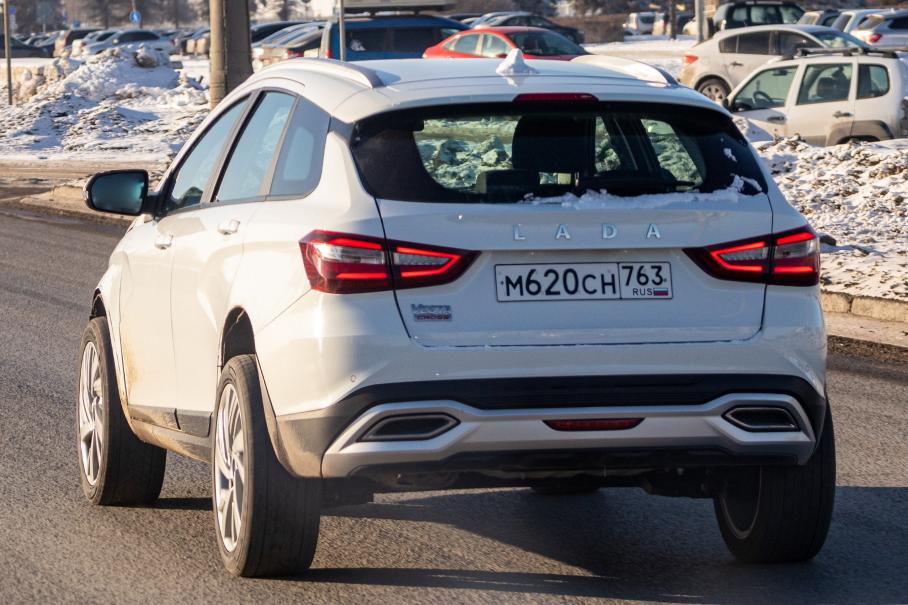 Lada Vesta: новый кроссовер с впечатляющим дорожным просветом