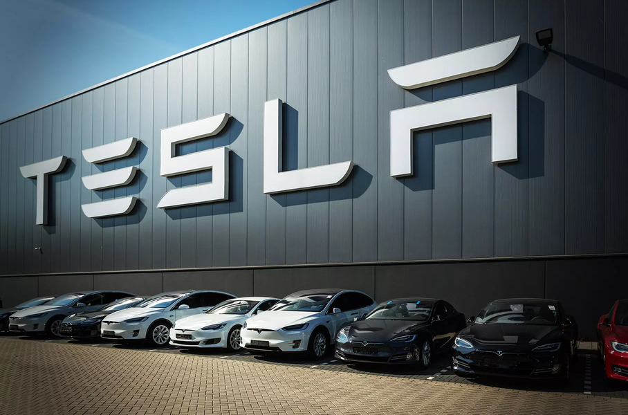 Европейские продажи Tesla снизились до самого низкого уровня за два года