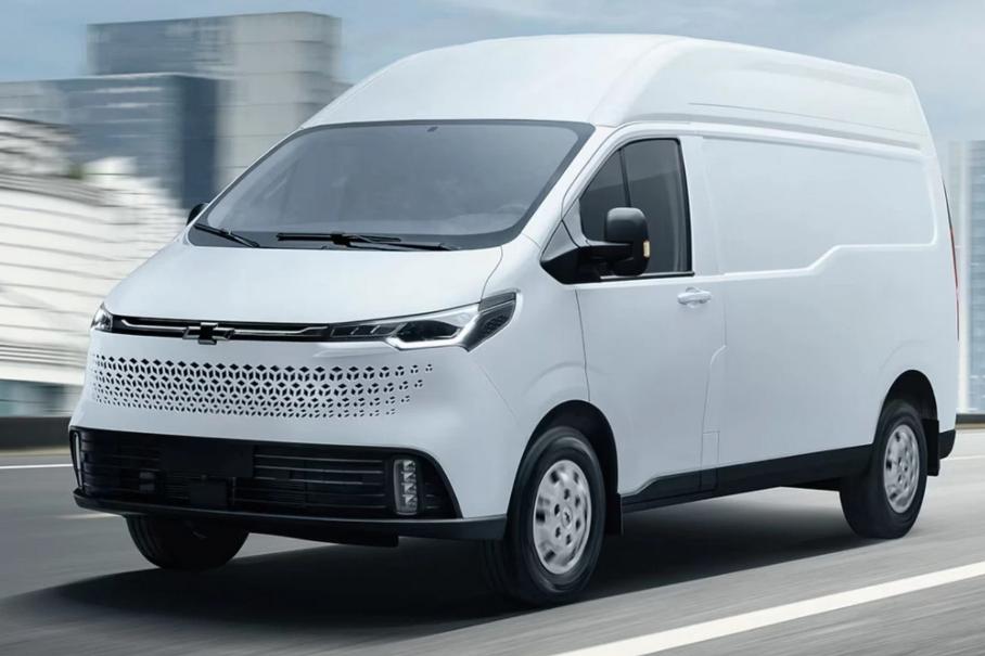 Chevrolet запускает конкурента Ford Transit: представление Express Max в Мексике