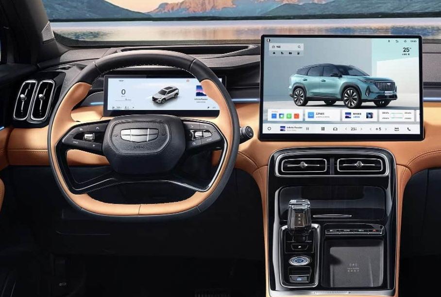 Полностью раскрыт новый Geely Atlas: обновлённый внешний вид и интерьер