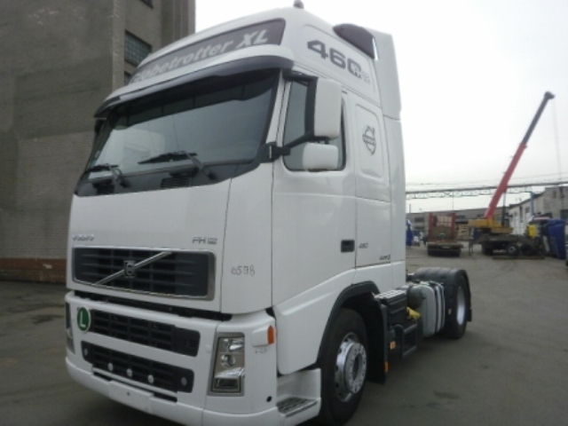 Седельный тягач Volvo FH 12. Volvo FH12 б/п по РФ, МКПП, 2005 год