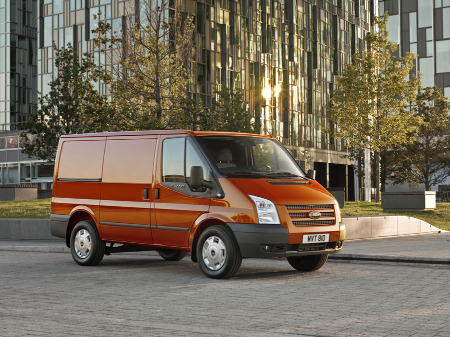 Легендарный Ford Transit – выгода до 15% в «Независимость Ford»! 