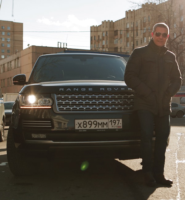  Авто АЛЕА предоставила Jaguar и Range Rover для итальянского тенора  Алессандро Сафина